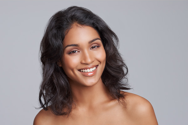 Collageenshaping behandeling verbetert huidtextuur, vermindert acnelittekens en geeft een stralende huid.